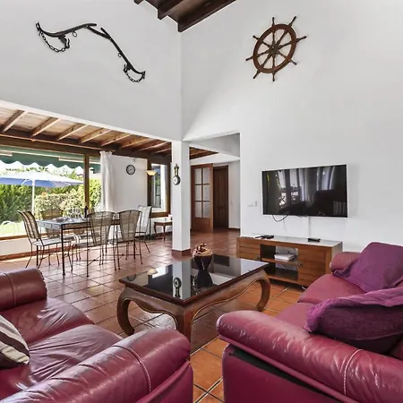 Villa Josephine Tías
